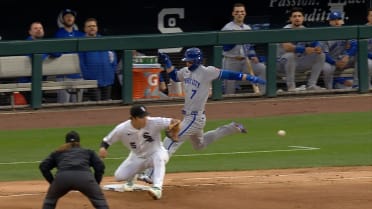 Bobby Witt Jr. singles on overturned call
