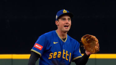 Cole Young's great diving stop