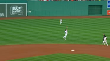 Marcelo Mayer's leaping grab