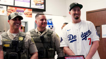 Snell, Graterol, Henriquez visit Jack in the Box