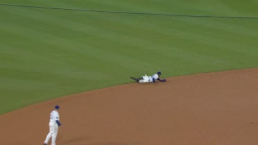 Mookie Betts' diving stop