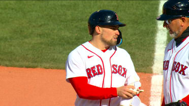 Red Sox score on a fielder's choice after challenge