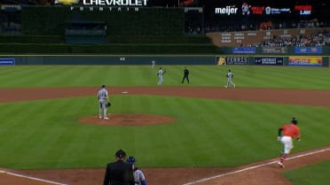 Corey Seager's leaping catch
