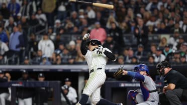 Anthony Volpe loses his bat on a strikeout