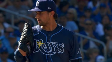 Ian Seymour poncha a Anthony Santander