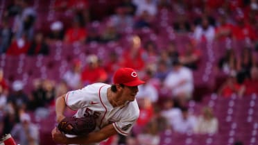 Brandon Williamson fans Marcell Ozuna