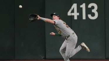 Henry Bolte's running catch