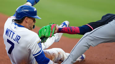Bobby Witt Jr. swipes third with incredible slide