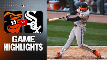 Gunnar Henderson hits a two-run homer in the O's win