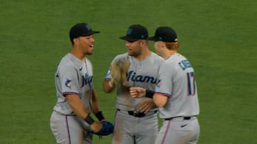 Anthony Bender asegura la victoria de los Marlins