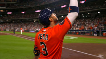 Jeremy Peña's homer stands after replay review