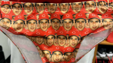 Tyler Stephenson pranks Terry Francona