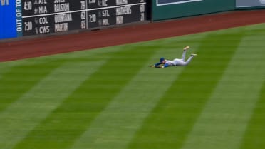 Carson Benge's splendiferous catch!