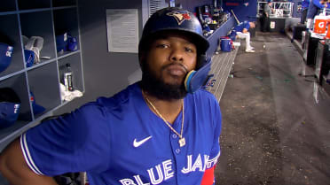 Vladimir Guerrero Jr. spots dugout camera