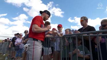 Red Sox players arrive to camp, sign autographs