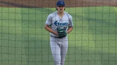 Lucas Kelly fans seven