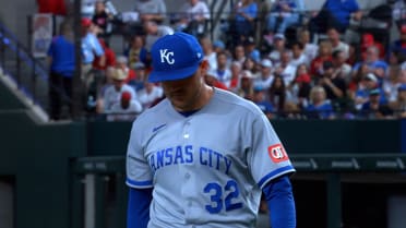 Stephen Kolek strikes out Ezequiel Duran
