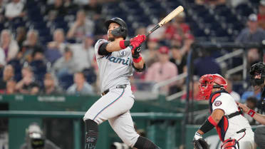 Heriberto Hernández's second home run of the game (5)