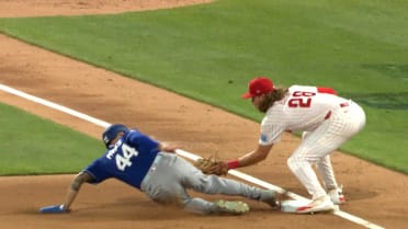 Andy Pages ruled safe after the Dodgers' challenge