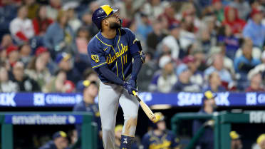 Jackson Chourio's solo home run (25)