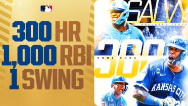 Salvador Perez gets 300th HR, 1,000th RBI (27) 