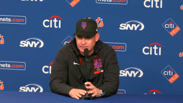 Carlos Mendoza on leaving runners on, Clay Holmes