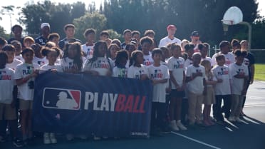 PLAY BALL visits students at Dodgertown Elementary