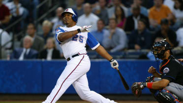 Andruw Jones on his father, representing Curaçao