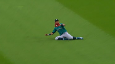 Julio Rodríguez's clean sliding catch