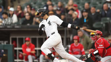 Miguel Vargas' RBI single