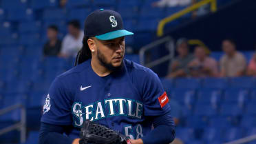 Luis Castillo fans Cedric Mullins