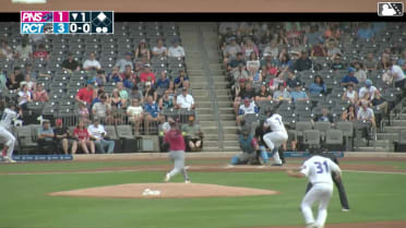 Juan Flores doubles (2) on a sharp line drive to right fielder Fenwick Trimble. Caleb Bartolero scores.