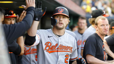 Gunnar Henderson la bota en la 9na entrada