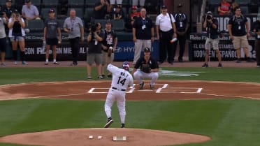 Mr. T throws first pitch before White Sox game