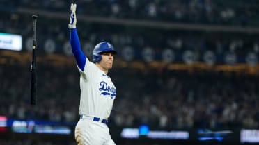 Freeman walks off Game 1 with heroic grand slam