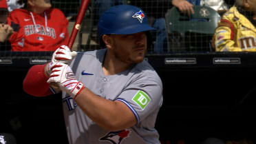 Alejandro Kirk's RBI double 