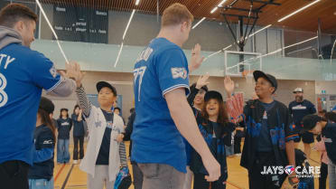 Players Visit Jean Lumb Public School