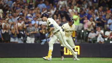 Christian Yelich's 20th home run of the year