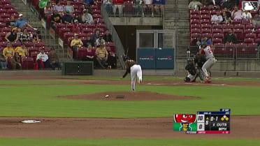Lamar King Jr. singles on a soft ground ball to second baseman Jay Thomason. Kasen Wells scores. Zach Evans to 3rd.