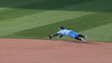 Ernie Clement's insane diving play