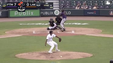 Quentin Young doubles (6) on a sharp fly ball to right fielder Anibal Salas. Jayson Bass scores. Luis Fragoza scores.