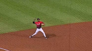 Buena jugada de Alcides Escobar