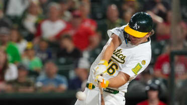 Nick Kurtz wins Silver Slugger Award