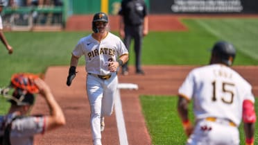 Oneil Cruz puts Pirates on the board with RBI walk
