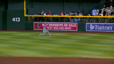 Victor Scott II's sliding grab 