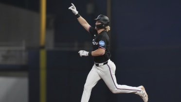 Joey Wiemer's three-run home run (3)