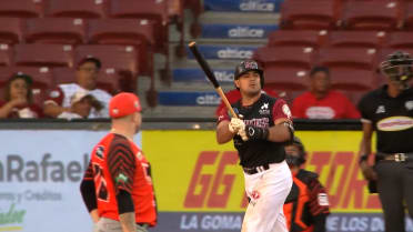 Jonronazo de David Bañuelos