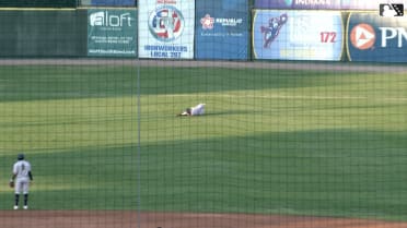 Emmanuel Rodriguez's sensational diving catch