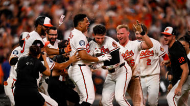 Dylan Beavers' walk-off double 