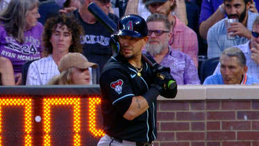 Ildemaro Vargas' second RBI single